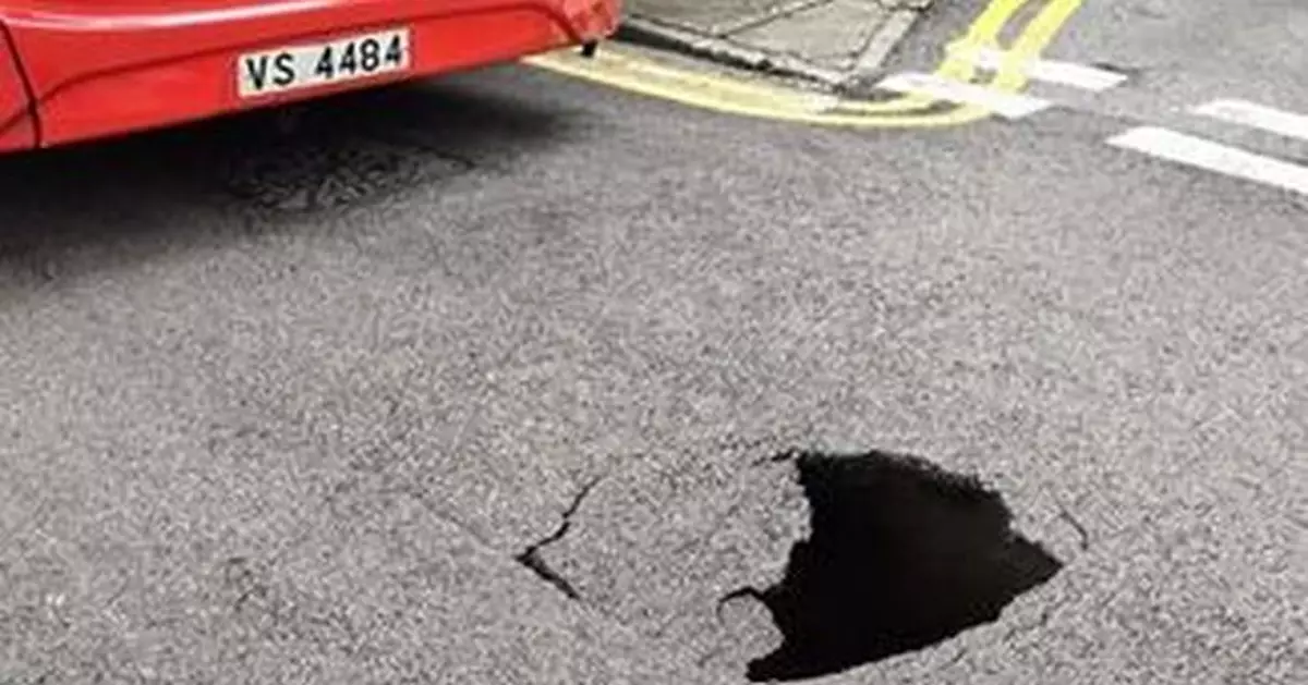 灣仔告士打道近馬師道有路陷 西行交通受阻 巴士需改道行駛