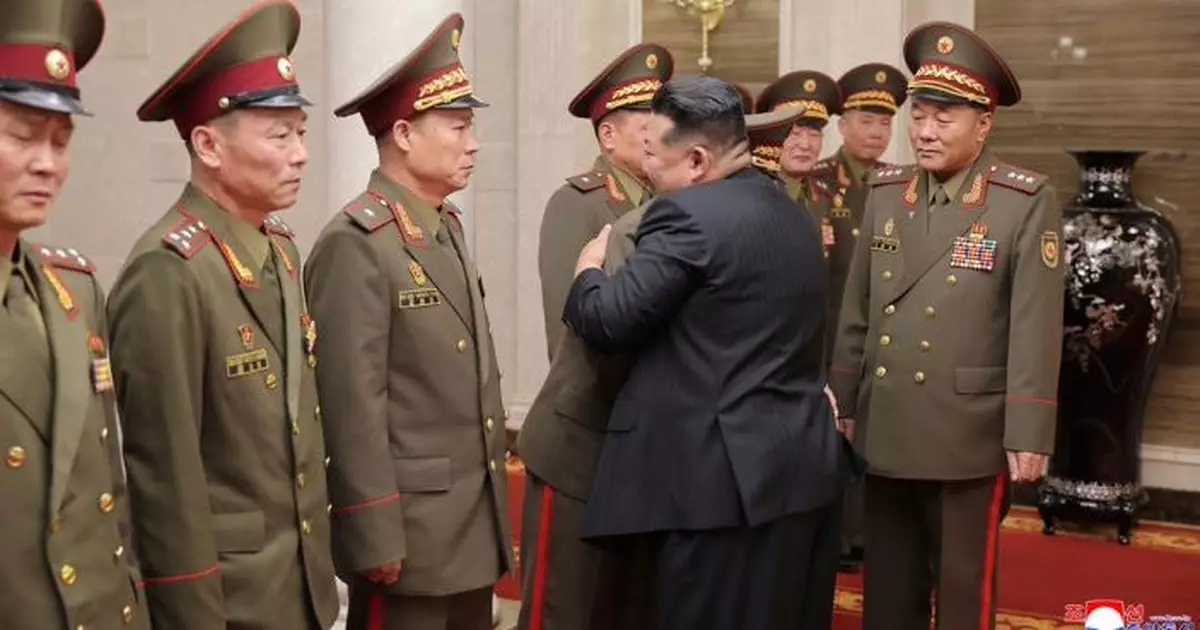 金正恩接見朝軍海外作戰部隊指揮員 讚揚指揮援俄部隊取得勝利