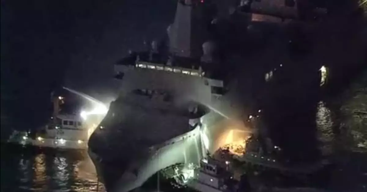 美軍大型艦艇沖繩起火 無人受傷