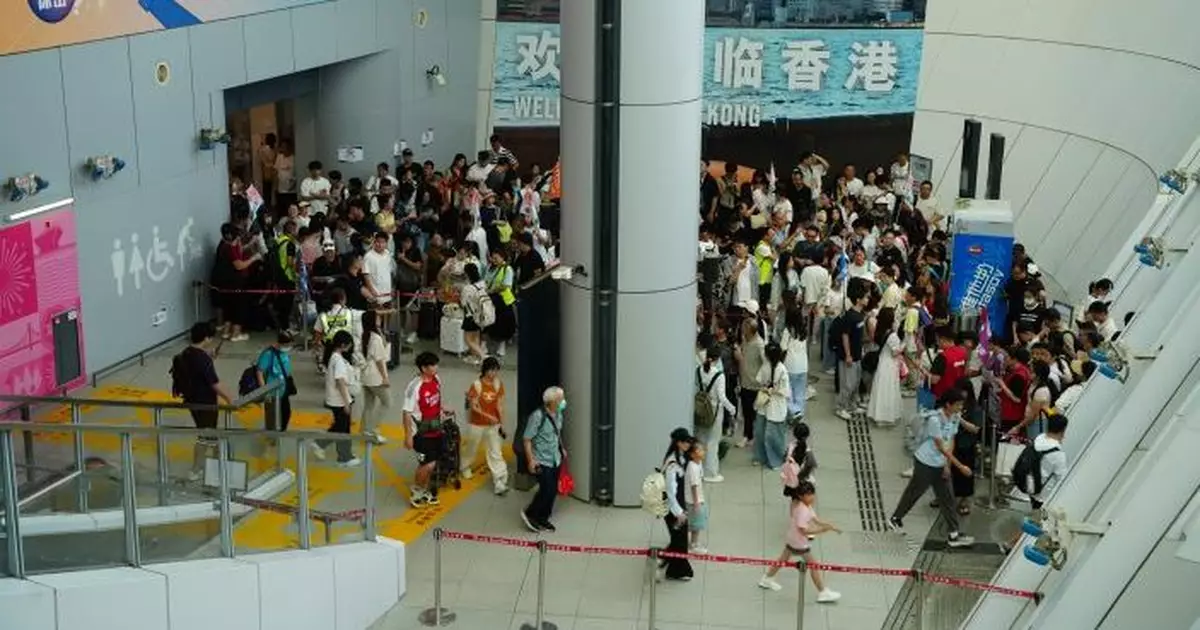 入境處：暑假將結束料口岸非常繁忙 籲市民非繁忙時段返港