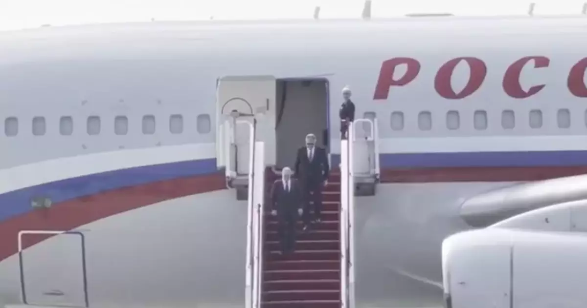 上合天津峰會｜普京攜三位副總理及企業代表等龐大代表團抵達天津