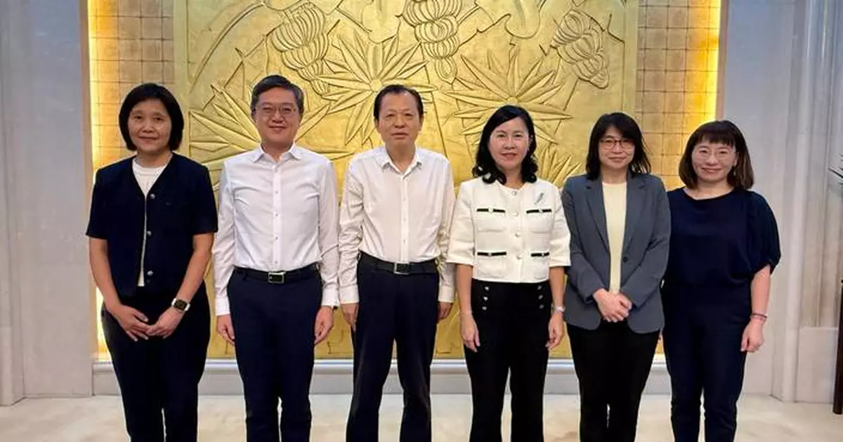 陳美寶抵京晤交通運輸部長劉偉 稱香港會繼續鞏固國際航運中心地位