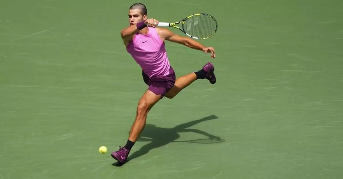 美網艾卡拉斯直落三盤挫對手　打入男單第四圈