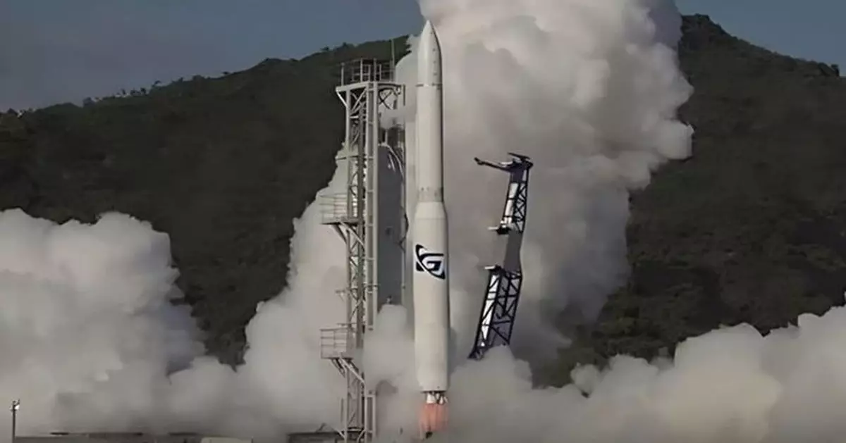 歷史性發射遇挫折 澳洲首枚本土研製火箭升空14秒墜毀