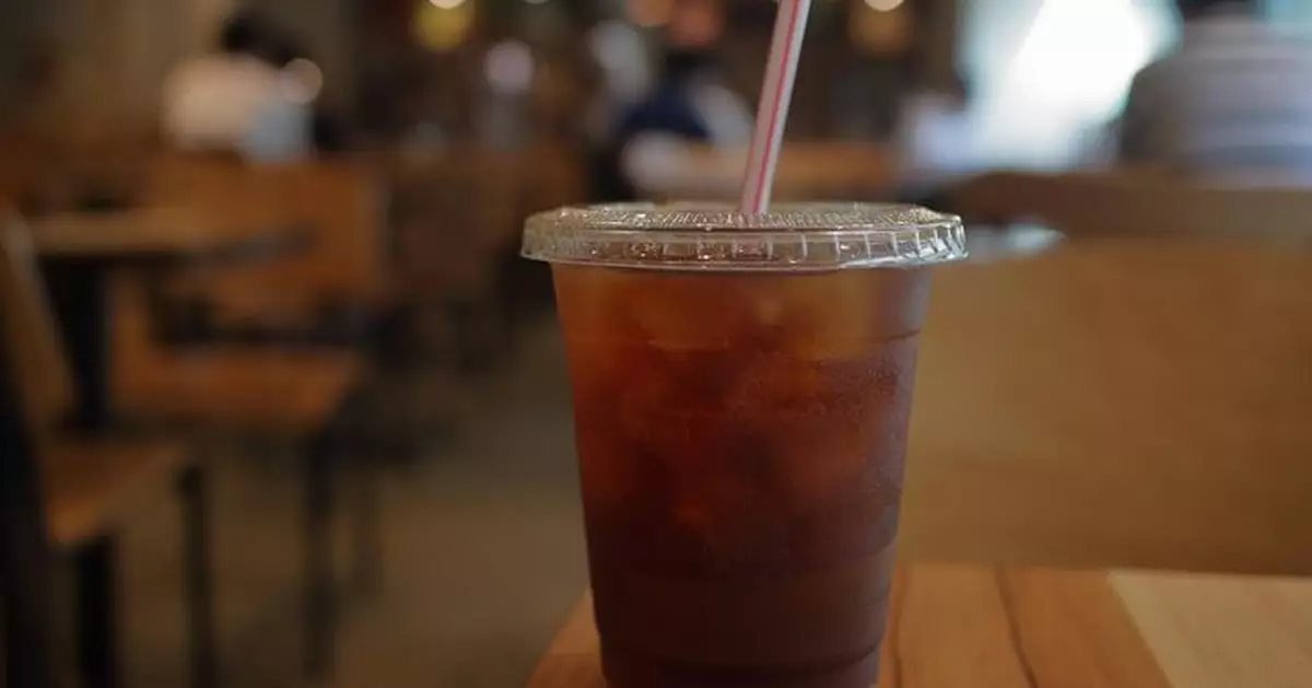 夏日愛飲冰美式留意！南韓專家警告：恐致口腔乾燥助滿口細菌增蛀牙風險