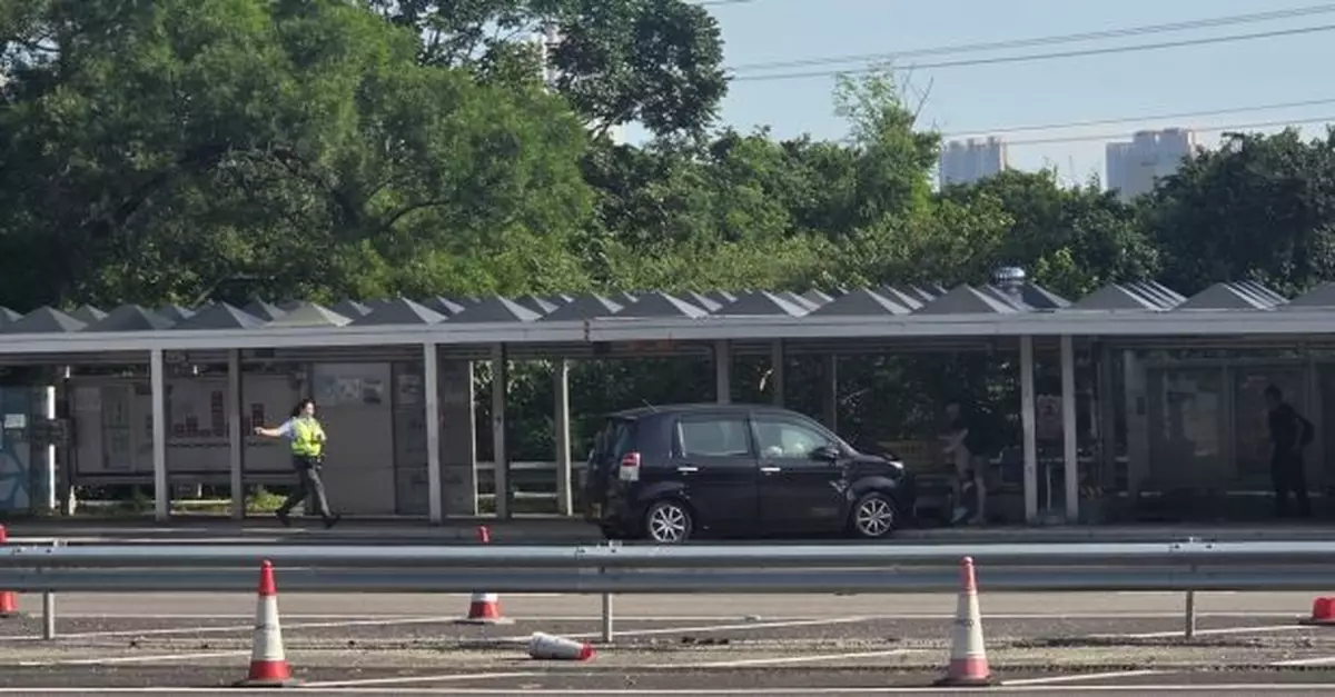 城隧往荃灣出口兩車相撞　其中一車失控撞巴士站6人傷