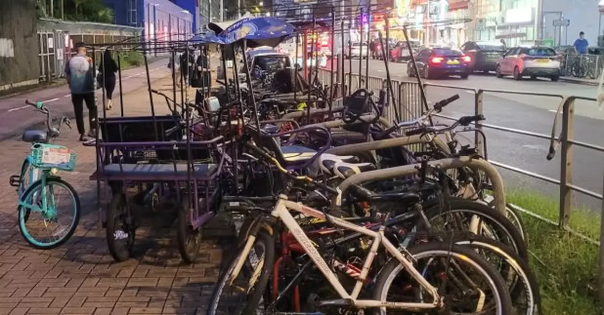 申訴專員陳積志將全面調查政府就單車租賃店引致違泊問題規管機制