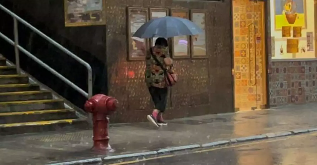 天文台稱強雷雨區影響本港 是否需發黑雨信號視乎其發展
