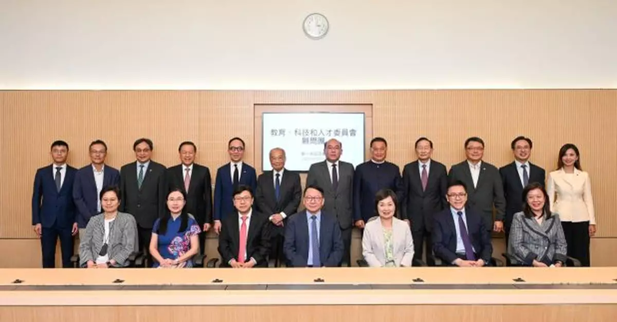 教科人委顧問團認為本港需要更精準針對八大中心的定位