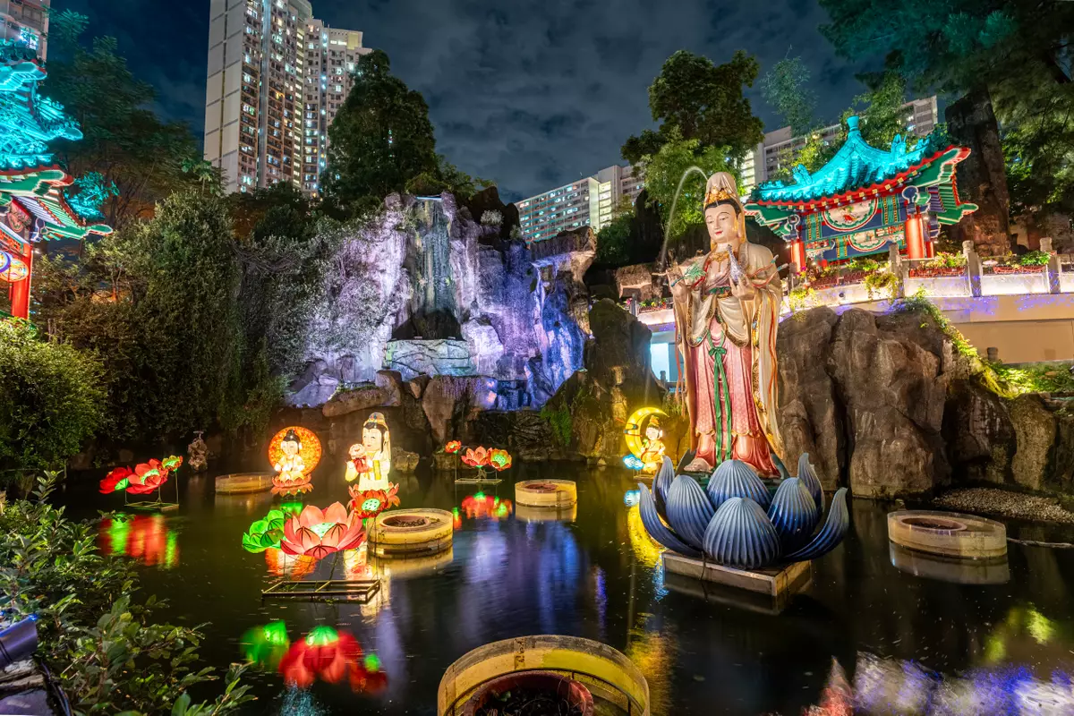 嗇色園中秋綵燈會綻放黃大仙 近30組大型花燈慶佳節