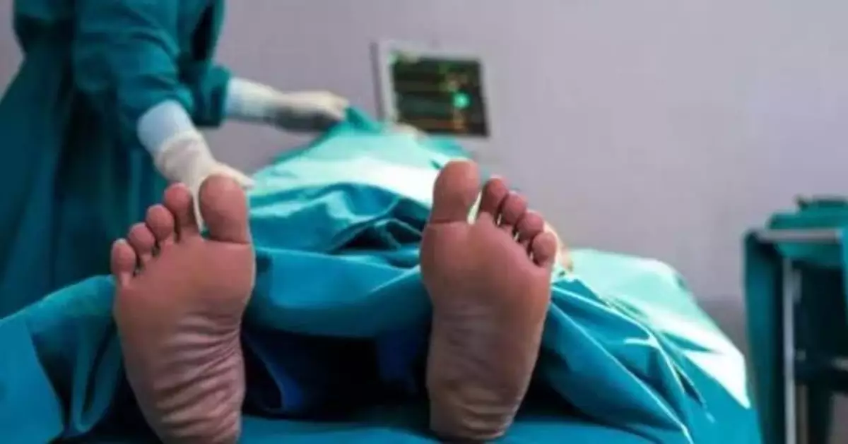 高空與另一跳傘員猛烈相撞 美資深跳傘運動員安全著陸卻因重傷不治