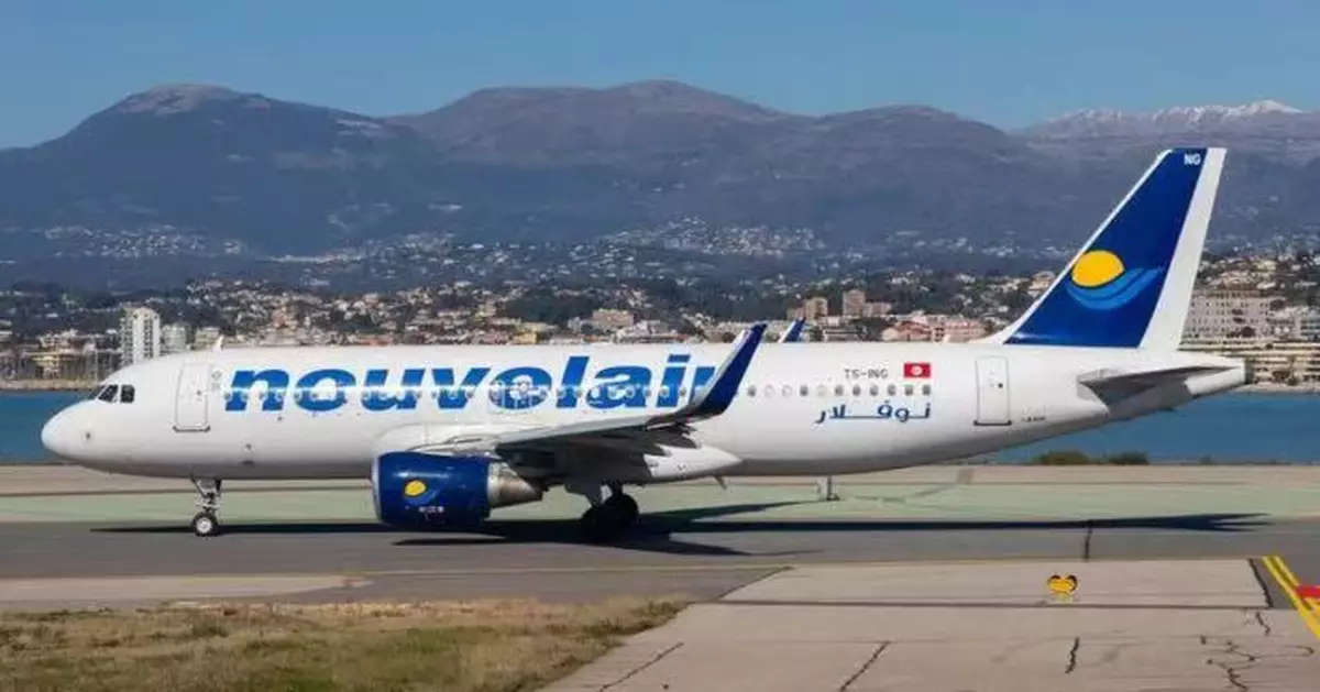 法國尼斯機場暴雨中兩客機險相撞 垂直距離僅3米 機組人員受驚停飛