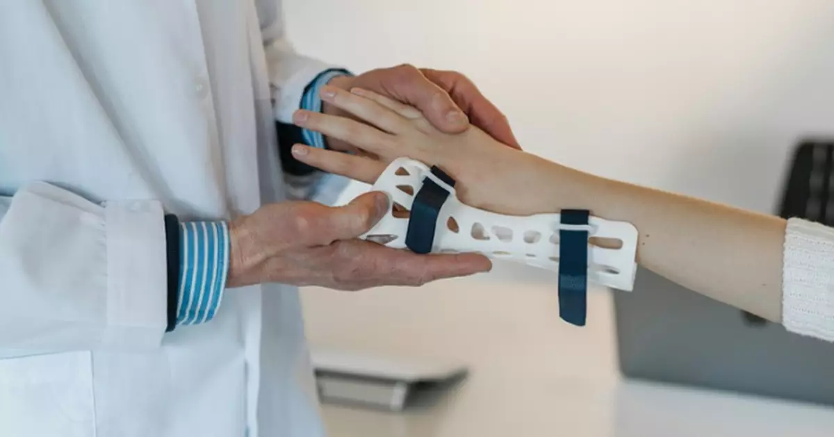 手腕酸痛當心「鼠標手」 專家警告延誤治療或致神經永久受損