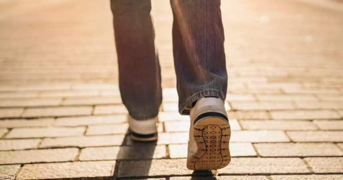 每日行走步數達特定水平可抵消久坐傷害 研究揭：呢個步數健康效益最大化