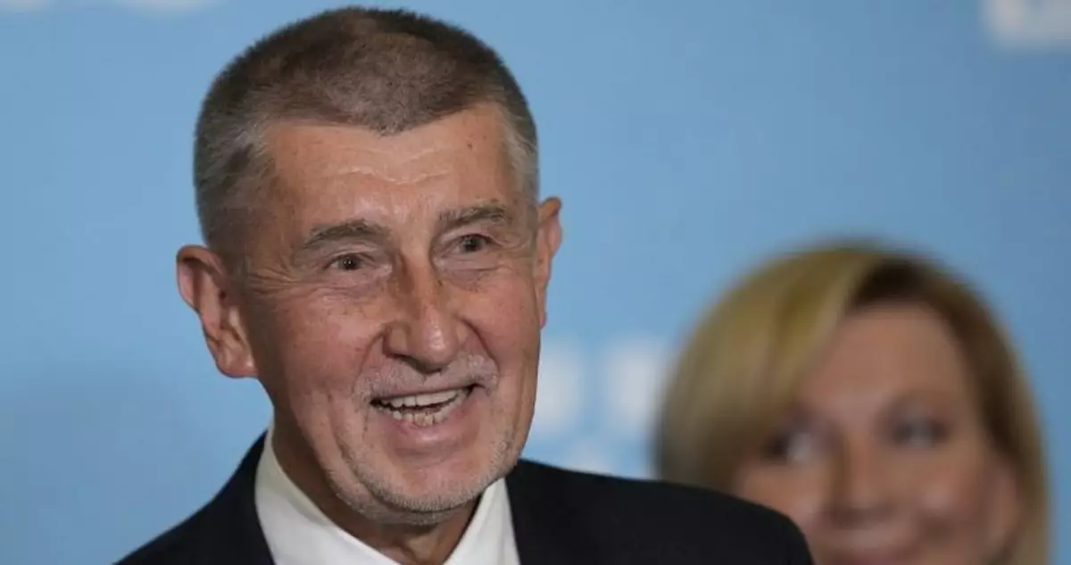 捷克前總理巴比什出席競選活動遇襲　送院檢查無大礙已出院