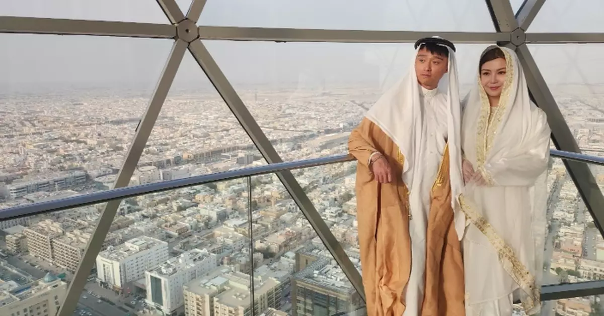 《明明沙漠乜都冇》梁彥宗練美娟到全世界體積最大建築打卡 娟姐待嫁新娘Look被指似移動花冧