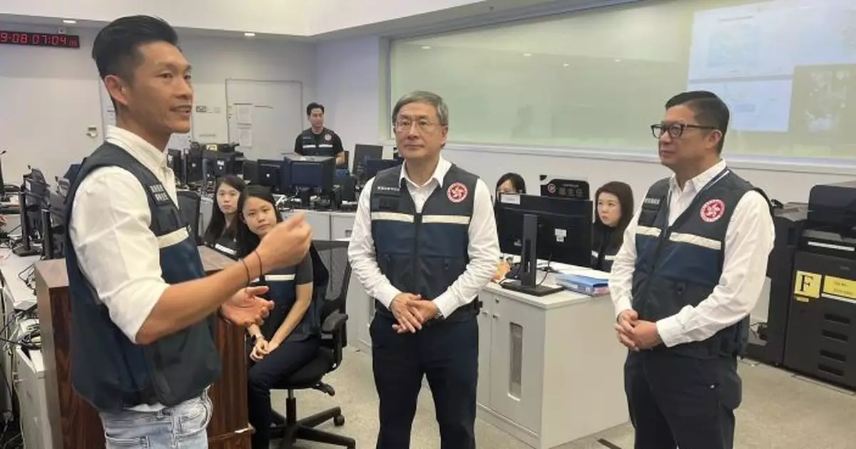 風暴塔巴｜ 卓永興視察緊急事故監察支援中心　聽取各部門防禦應對工作