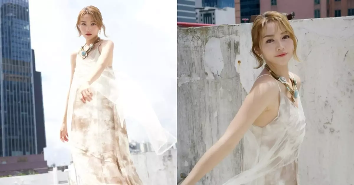 關嘉敏扎染長裙出席活動 氣質Look宛如「希臘女神」