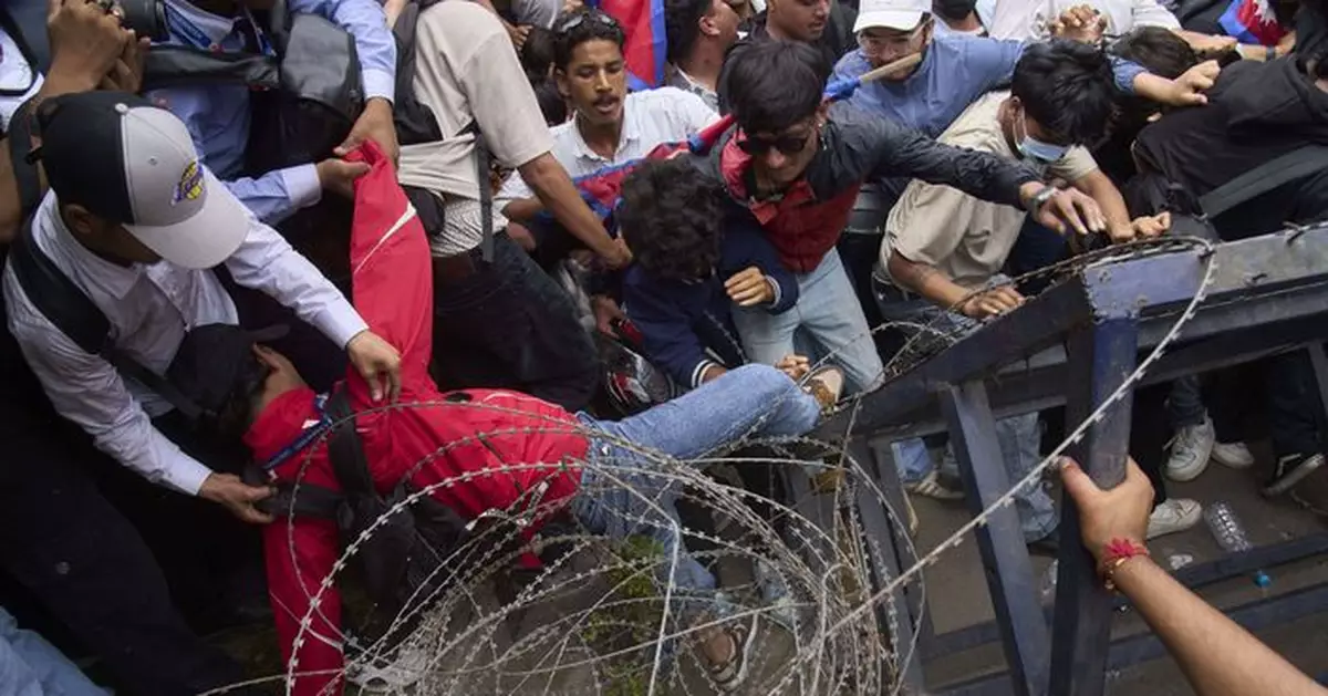 尼泊爾爆發反政府示威19死 內政部長因道德理由辭職