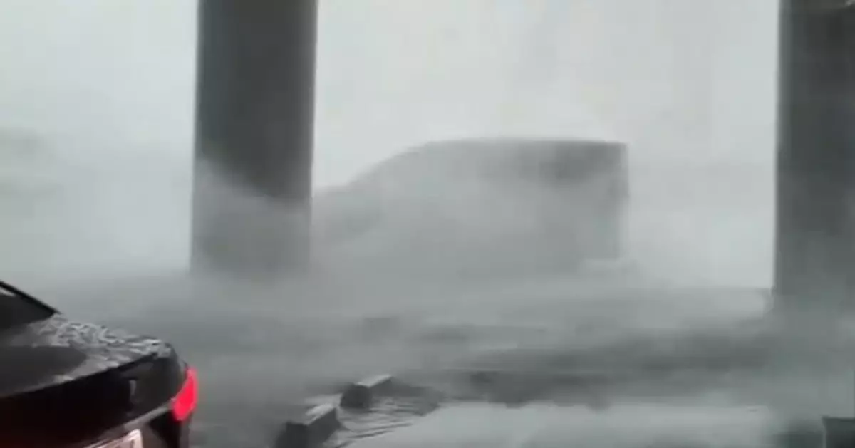 日本關東地區周四下午狂風暴雨 交通大受影響