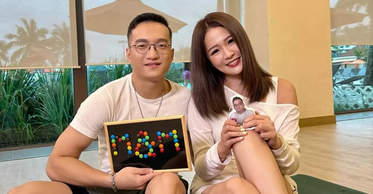 梁敏巧晒與Matt合照笑玩雙人瑜珈變「傷人瑜珈」 網民瘋狂留言祝福：結婚先係完美句號