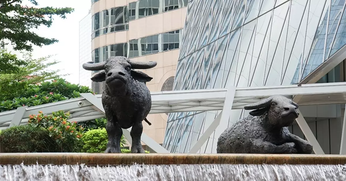 財庫局：財政年度上半年股票印花稅收入升1.4倍至約440億元