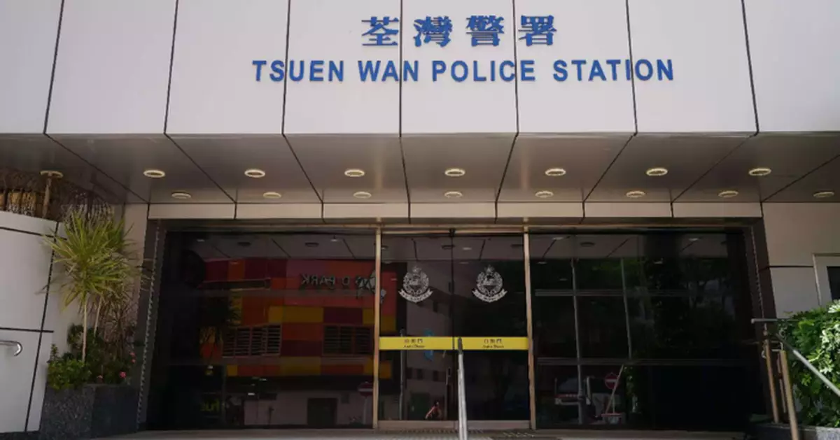 荃灣殺父案死者頭頸身有傷警檢20厘米長生果刀 39歲男子涉謀殺被捕