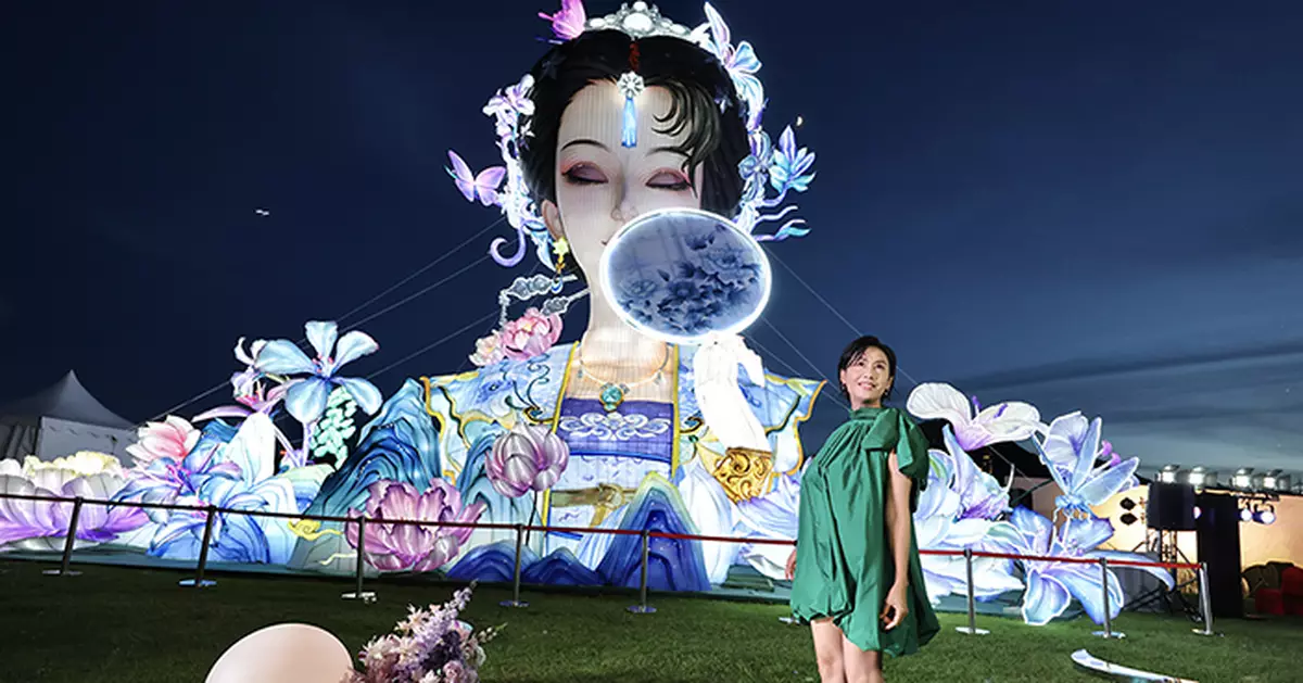 「華服嘉年華」西九文化區開幕 最大單體花燈亮相維港