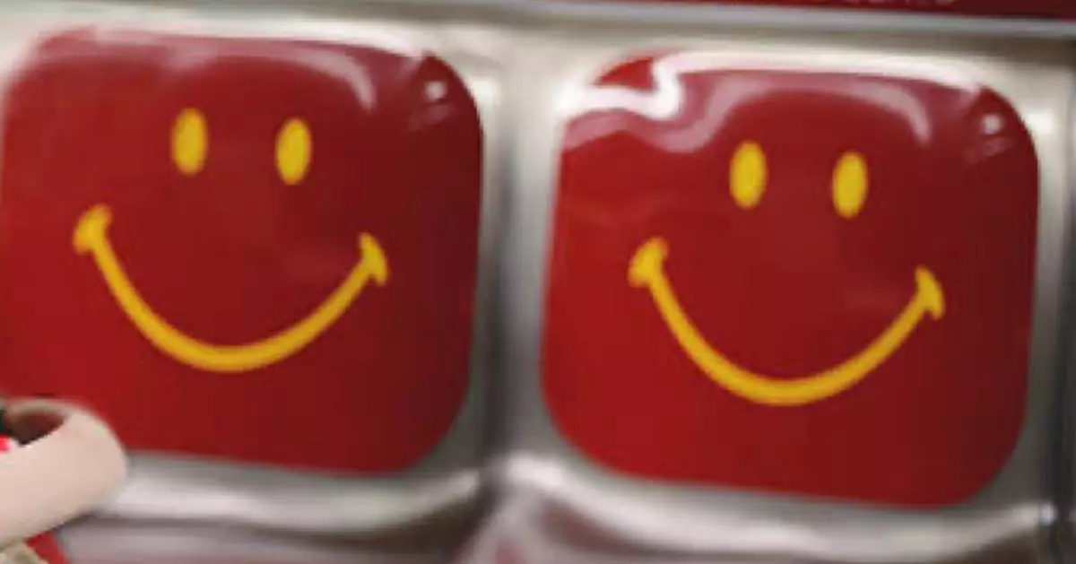 港女好心讓關愛座俾拐杖伯伯 反被1句寸爆秒變罵戰 網民笑言：好搶口