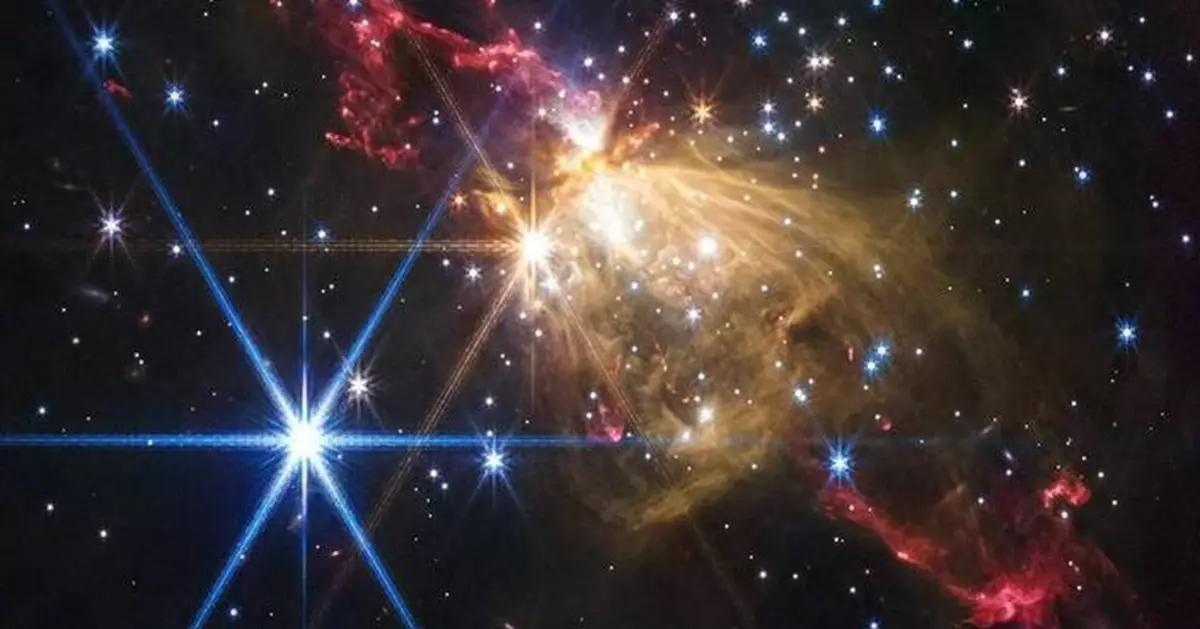 韋伯望遠鏡捕捉8光年「宇宙光劍」影像  解恆星誕生之謎