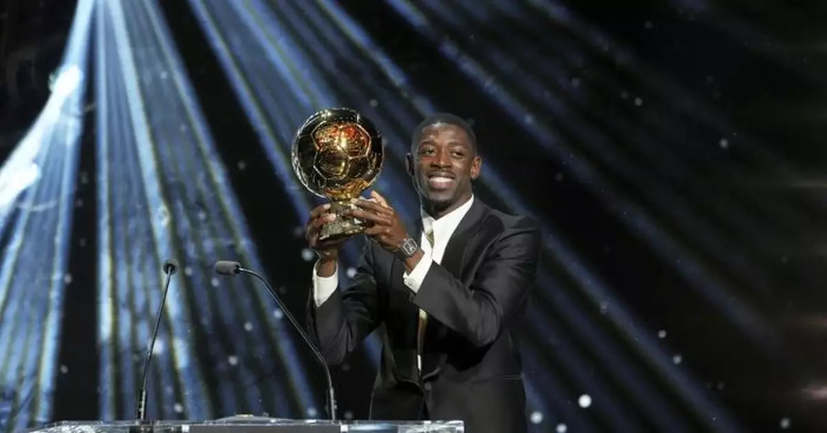 巴黎聖日耳門球星奧斯文丹比利首奪金球獎