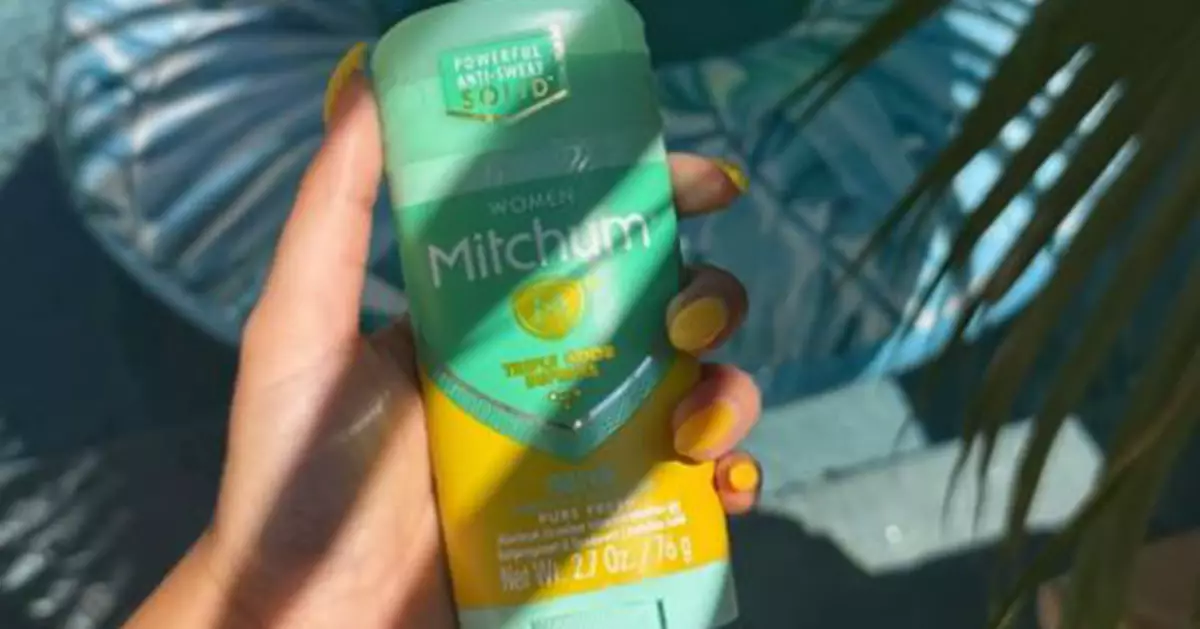 止汗劑變脫毛膏？英國Mitchum爆致敏風波 使用者灼痛、腋毛脫落慘況曝光