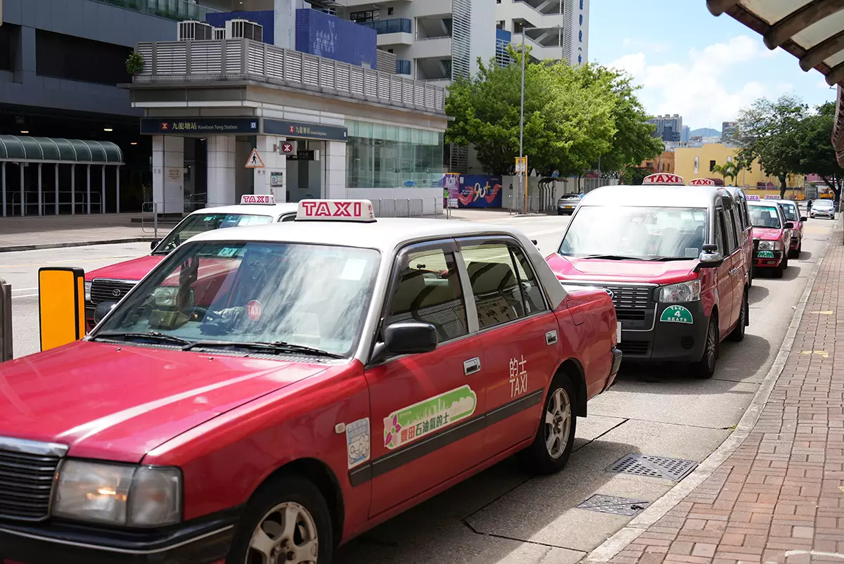 的士星期三(4月1 日)起必須提供至少兩種電子支付。資料圖片