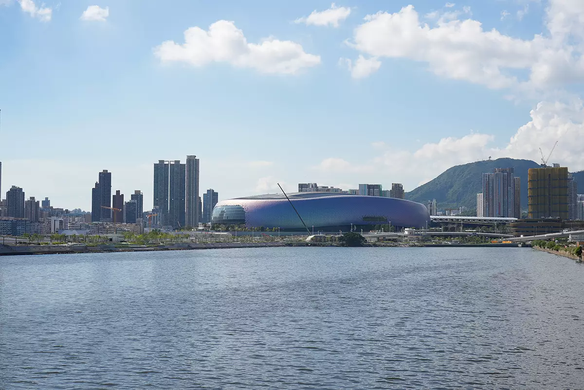 日前有網民在社交平台抱怨，指區內一間食肆都無。資料圖片