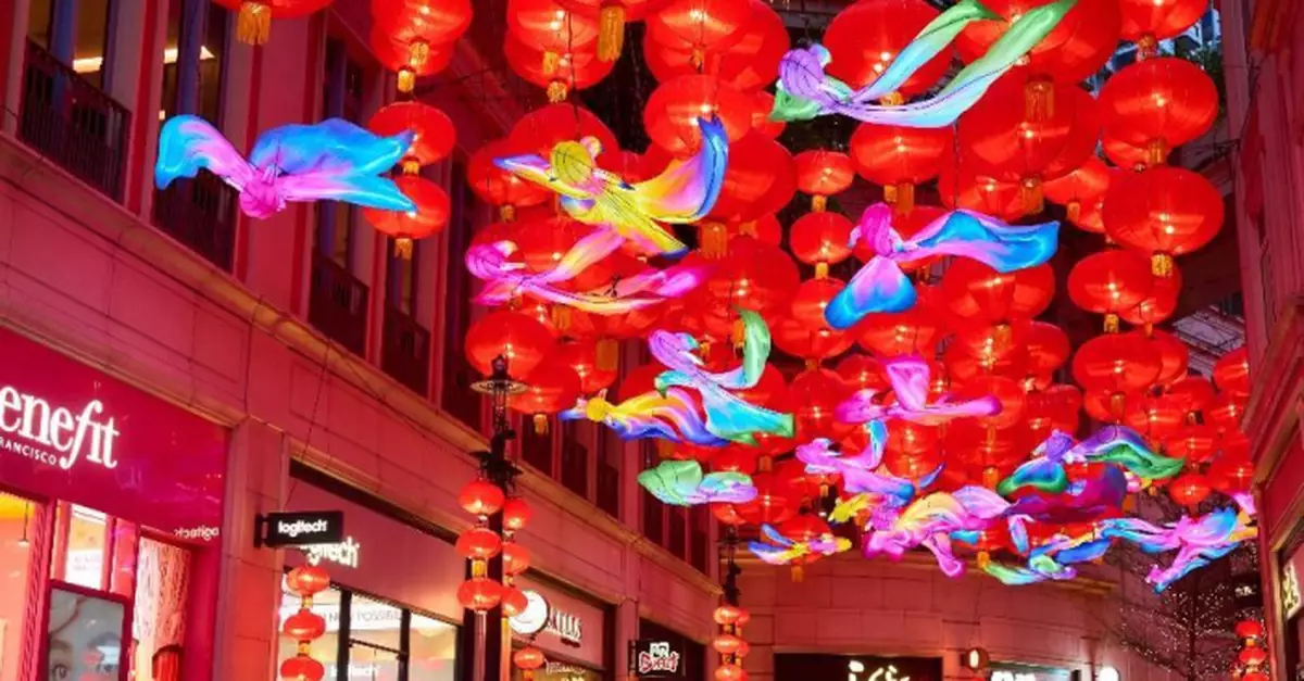 利東街呈獻「喜魚映花月」迎中秋 逾800盞傳統及金魚花燈浪漫飛舞 點亮灣仔