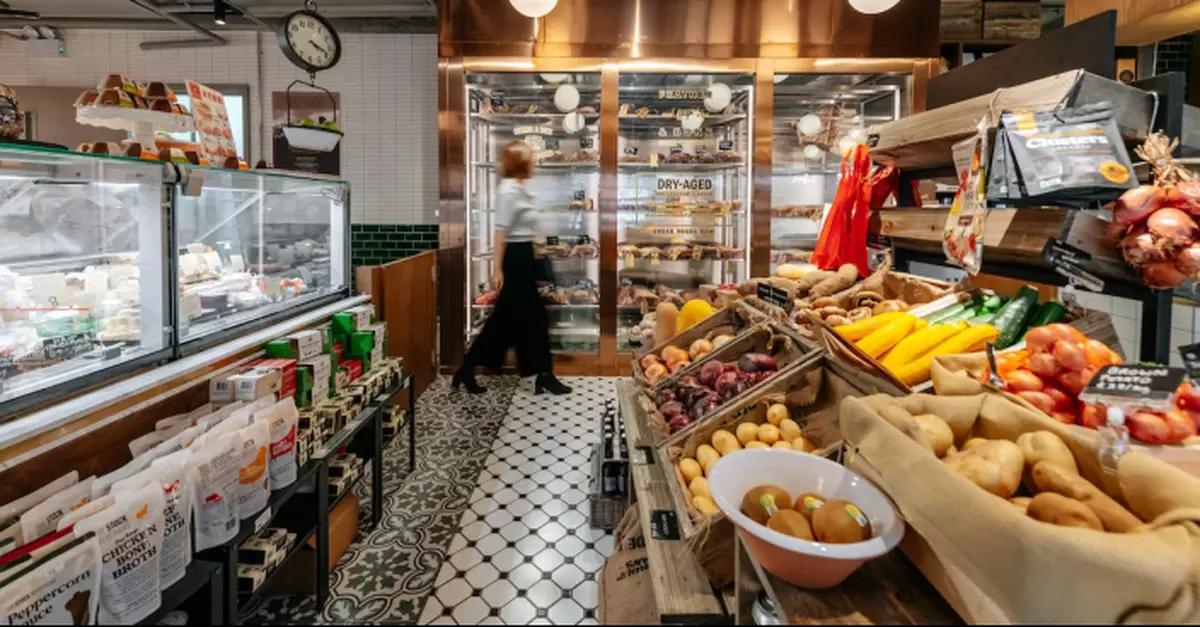 Feather & Bone十周年 推十蚊美酒佳餚派對及超值換購優惠