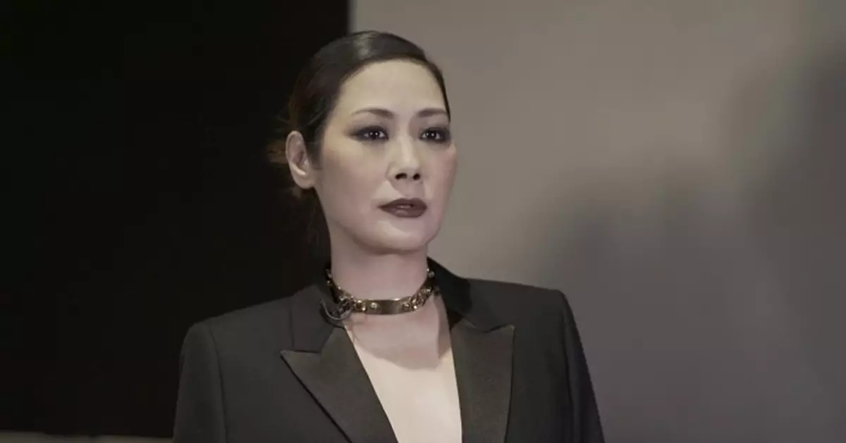 關淑怡傳病危急送ICU 愛兒關浚賢留守醫院面露憂傷