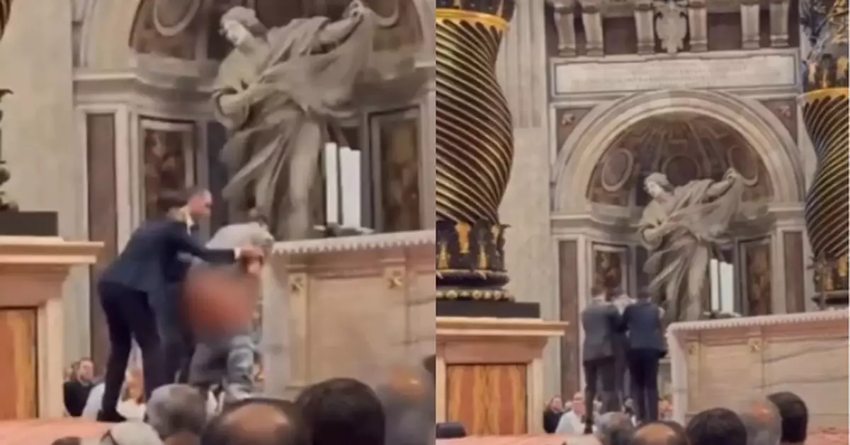 參觀梵蒂岡祭壇 男遊客突當眾脫褲便溺震驚數百信徒