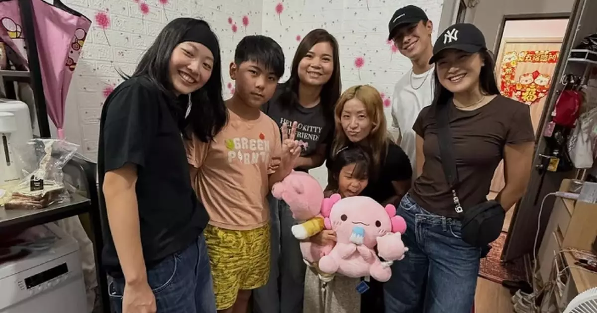 星二代康堤踏入21歲過有意義生日 徐濠縈帶愛女派月餅關心社群