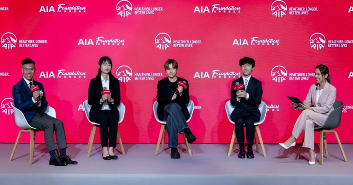 張敬軒出席「友邦獎學金」頒獎禮化身人生導師 軒公分享經驗鼓勵同學貢獻社會