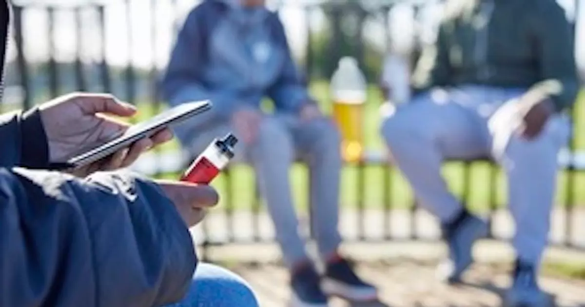 打擊青年少吸食電子煙 英國計劃引入新規定規管煙草電子煙及尼古丁產品