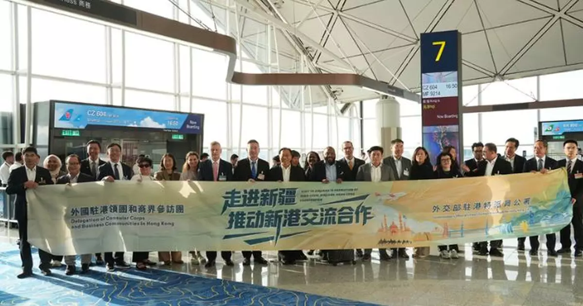 崔建春：香港新疆同是多元文化交匯地 相異也可互補