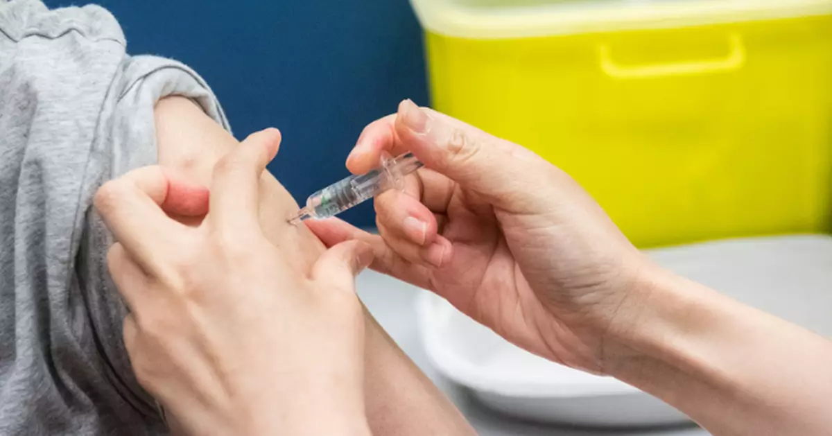 許樹昌：夏季流感高峰回落料最快月底降至底線 惟不久或有冬季高峰期