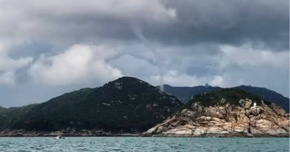 南丫島附近出現水龍捲