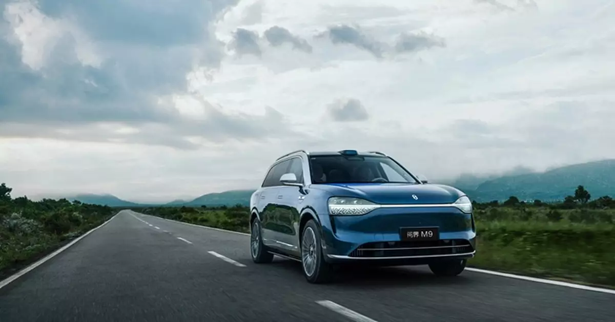 賽力斯首掛尾市抽高 力保不失以招股價131.5元收市