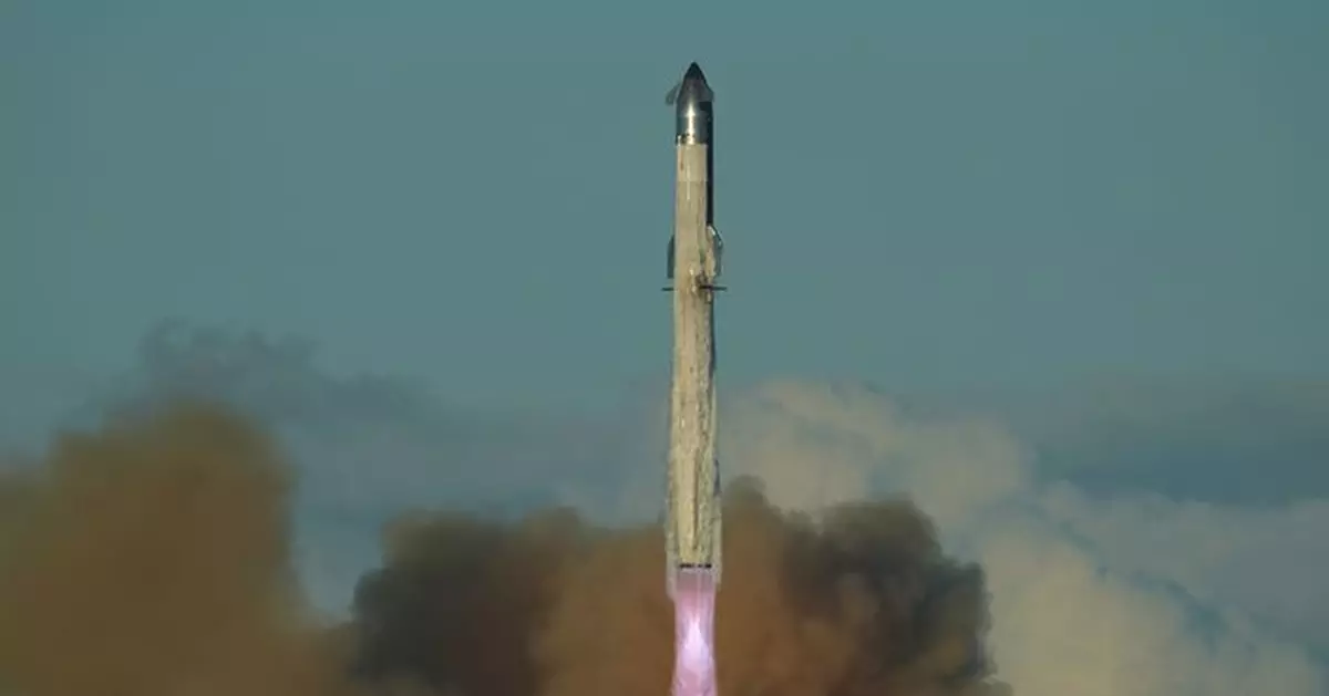 SpaceX新一代重型運載火箭星艦第11次試飛成功