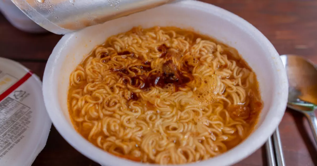 人均每年食81包公仔麵！越南踢走南韓成新「公仔麵之王」