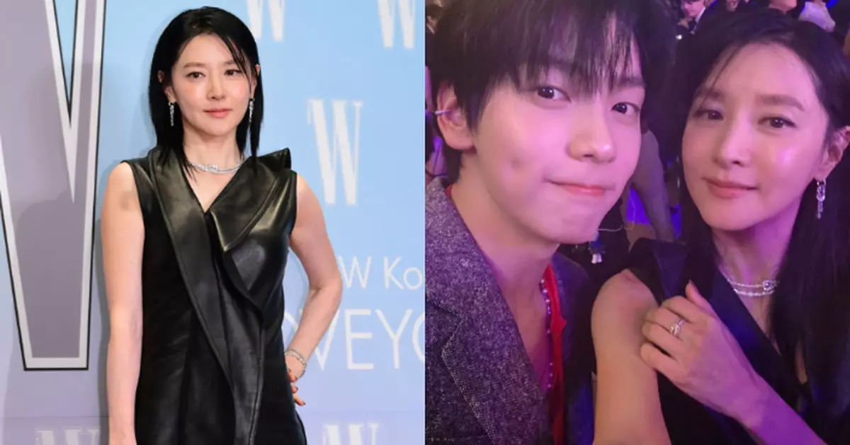 李英愛追星成功！ 與TXT秀彬頭貼頭合照引熱議