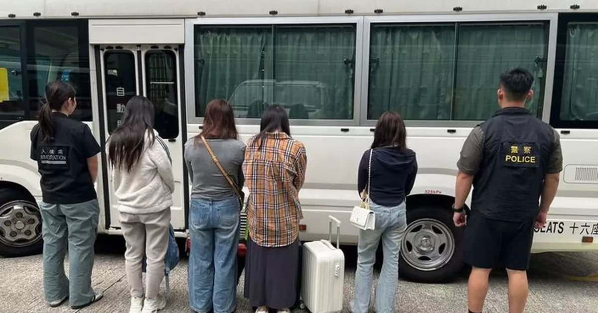 警方聯同入境處大埔上水粉嶺掃黃 拘13名內地女子涉違反逗留條件