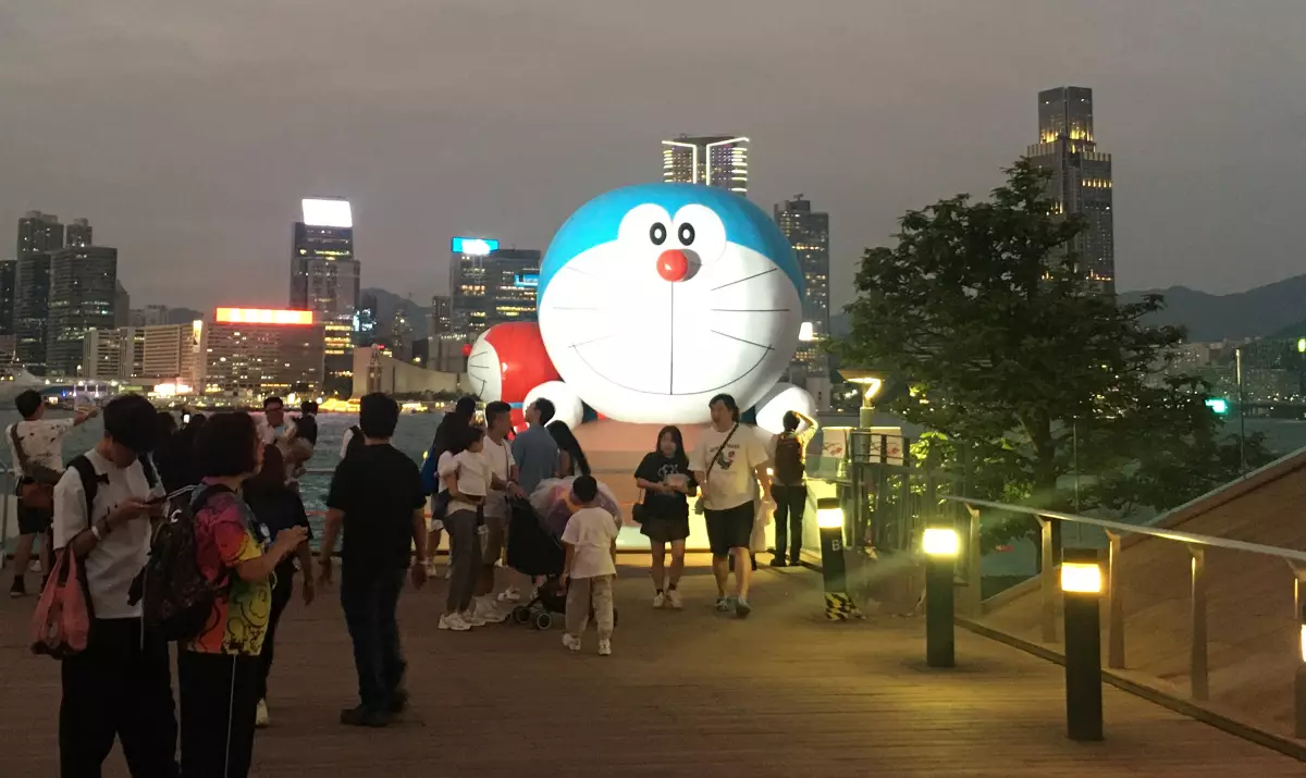 「維港海上大巡遊」帶來角色造型與拍照熱潮。巴士的報記者攝